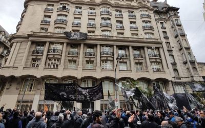 AHORA QUE BALA Y LOS DESPACHOS JUDICIALES  NO ALCANZAN .                                                                                QUE LA AGENDA LA FIJE LALUCHA DE LA CLASE TRABAJADORA