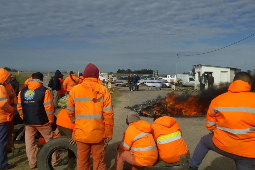 EL OLVIDO IDEOLÓGICO DE LO NECESARIO.