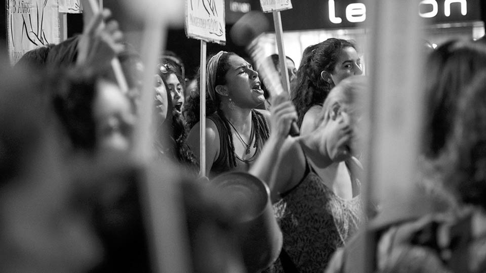 La apelación a una virtud teologal, como signo de naturalización del orden capitalista.